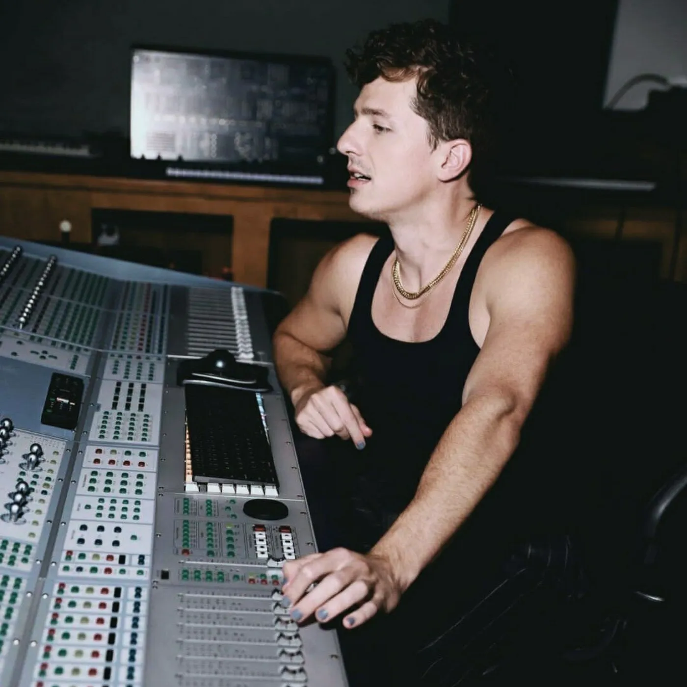 image_6886f2376f613 “He Was Treated Like a Joke at First” — Insider Breaks Silence on Charlie Puth’s 90M Surge