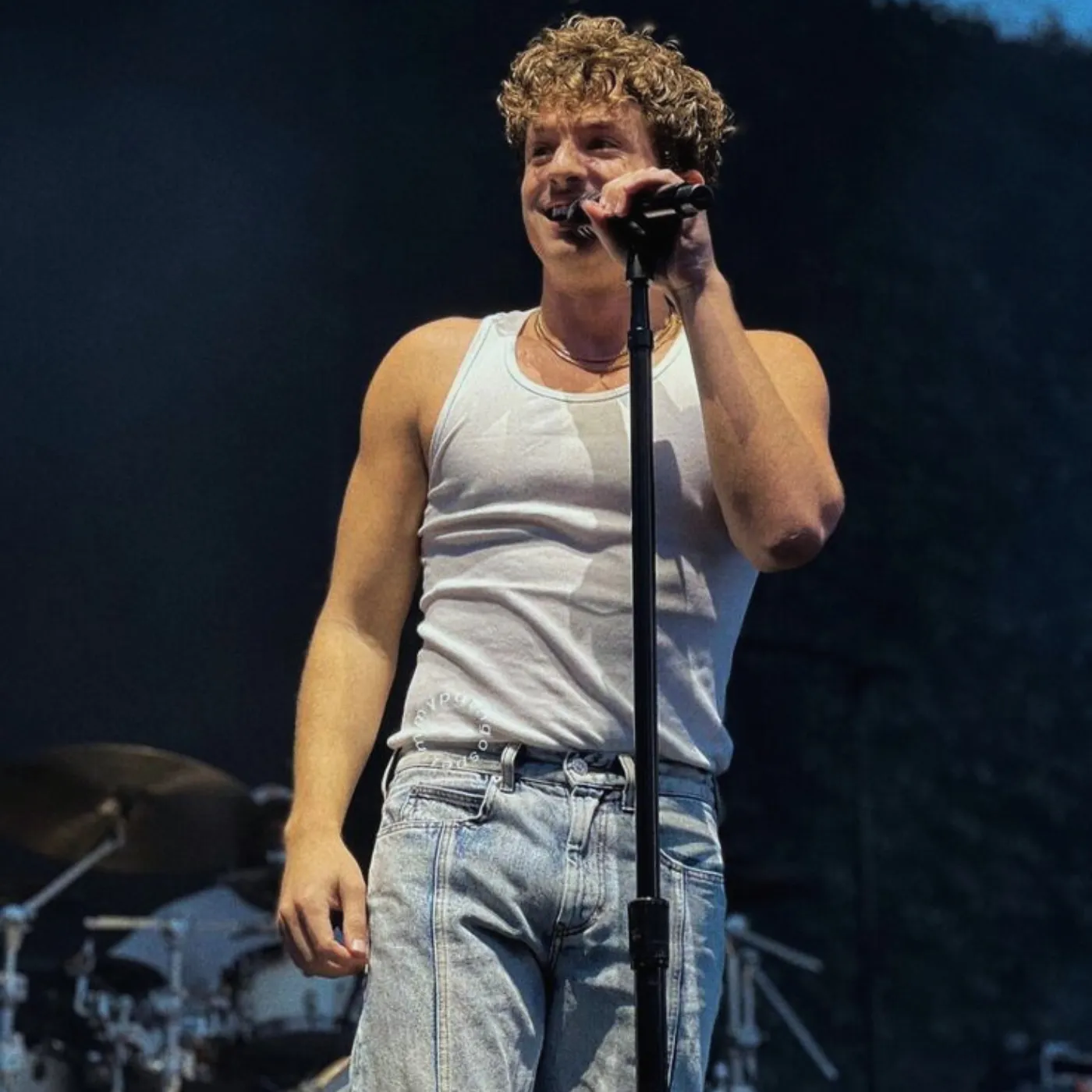 image_6886f23836310 “He Was Treated Like a Joke at First” — Insider Breaks Silence on Charlie Puth’s 90M Surge