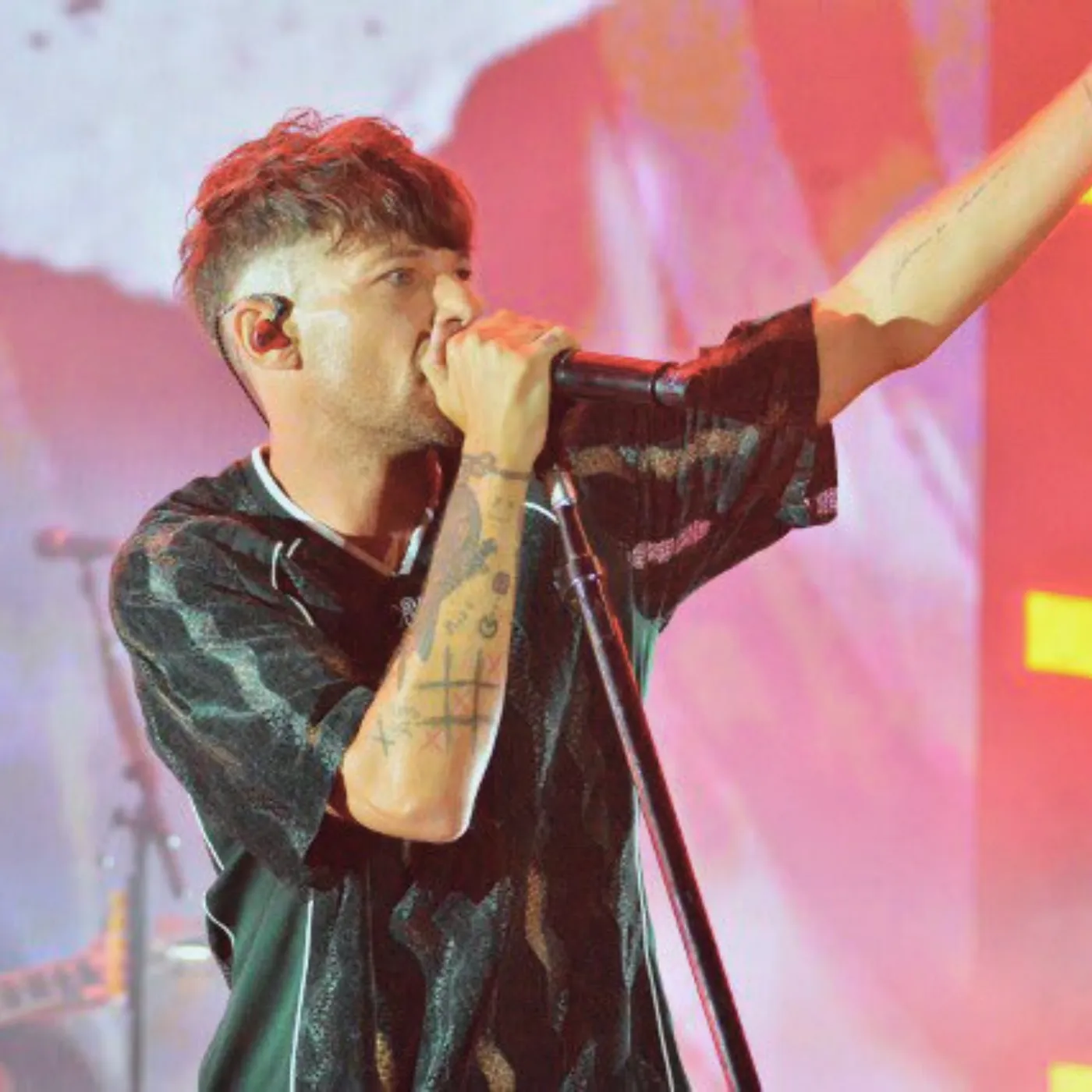 image_688710a0ab51c Louis Tomlinson Shocks Music World with Massive Crowd—No PR Machine Needed