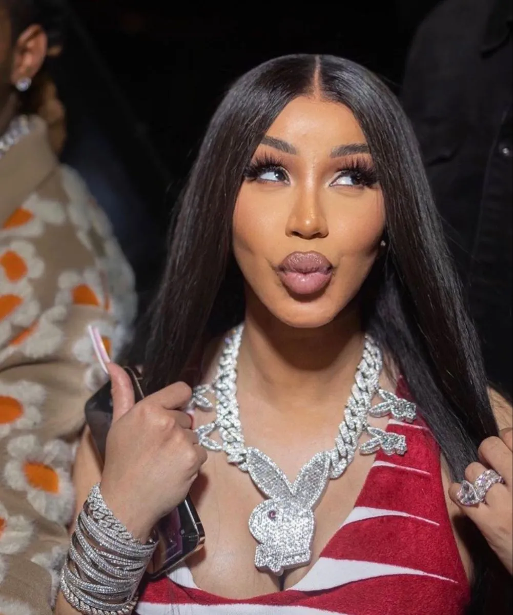 ‘Because She's Latina’? The Internet Reacts to Cardi B Freezing Out Karol G