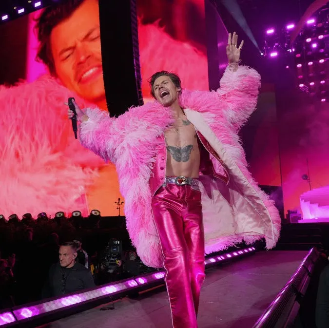 image_68872e9215c83 Harry Styles Isn’t Saying a Word, but All the Signs Point to a New Album — Have You Looked Closely Enough Yet?