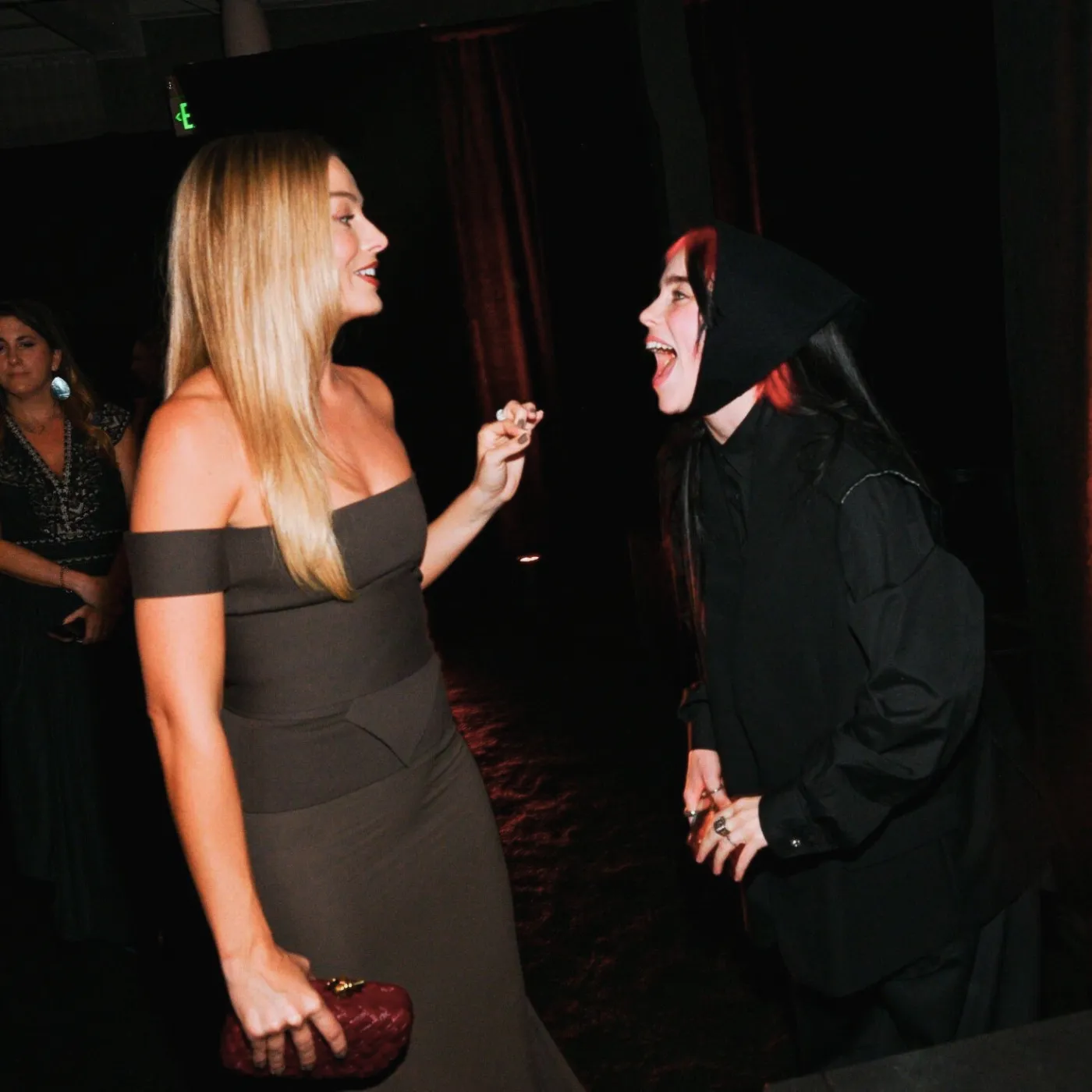 image_68873693899f1 How Margot Robbie and Billie Eilish Prove That Opposites Really Do Attract