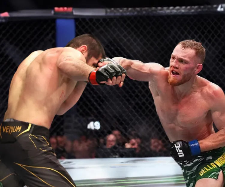 No one believed this would happen: Makhachev was knocked down by a left hook from Jack Della!