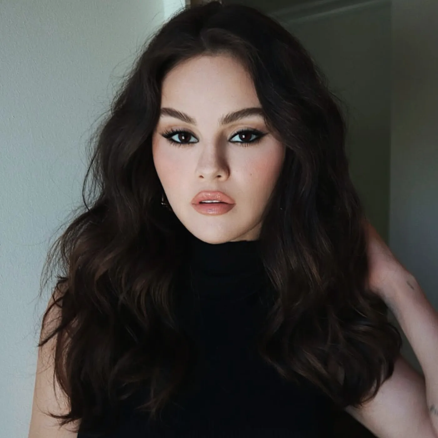 image_6888322e4ab8e Selena Gomez’s Facial Transformation Caught on Camera—No Filter, No Explanation