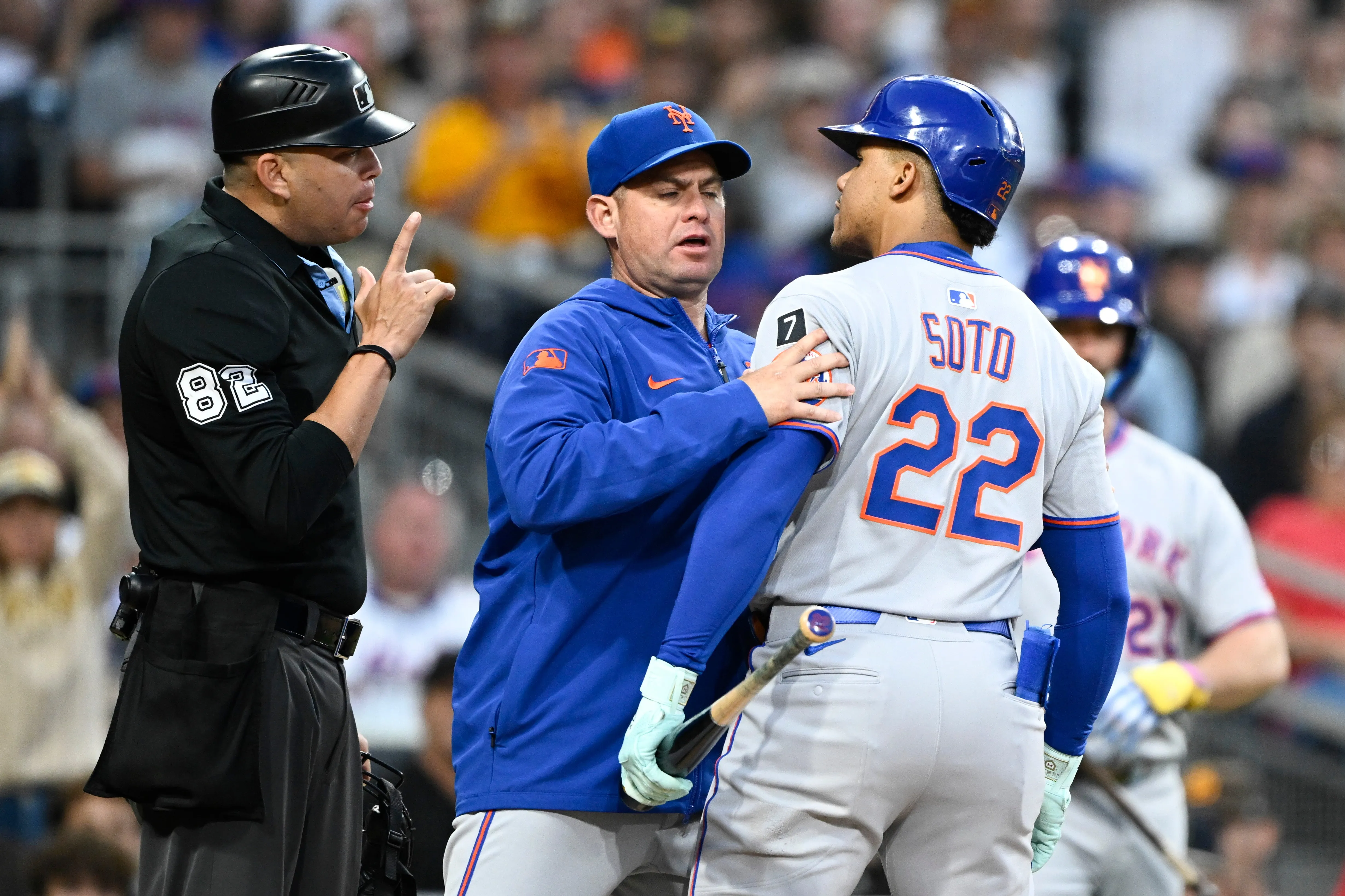 image_68887ffce28e0 Juan Soto Explodes at Umpire in Wild Mets vs. Padres Clash — Crowd ERUPTS After Controversial Strike Call