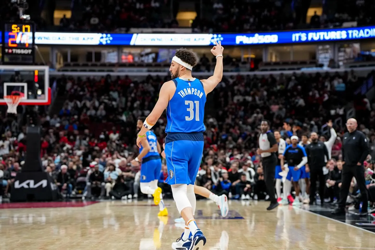 image_6889a602b93c3 He chose to sit on the bench – He didn’t want to join the game, why did he make that choice?