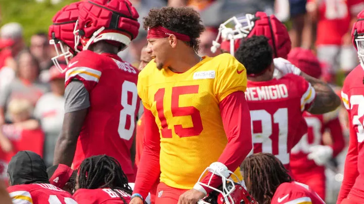 image_6889b2e2e1637 Heartbreak in Chiefs Camp: Patrick Mahomes Left Stunned by Shocking Injury!