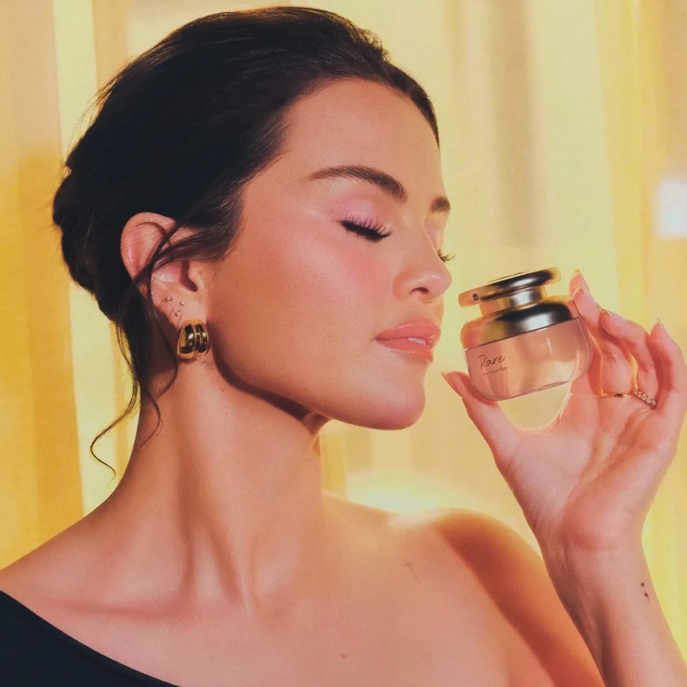 image_688ace44579cc Forget the $2 Billion—Selena Gomez’s Raw Look Just Outperformed Her Entire Launch