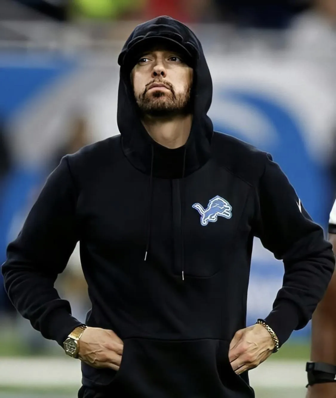 Eminem Proudly Shows His 16-Year Sobriety Chip — Fans Say His Recovery Is More Powerful Than His Lyrics