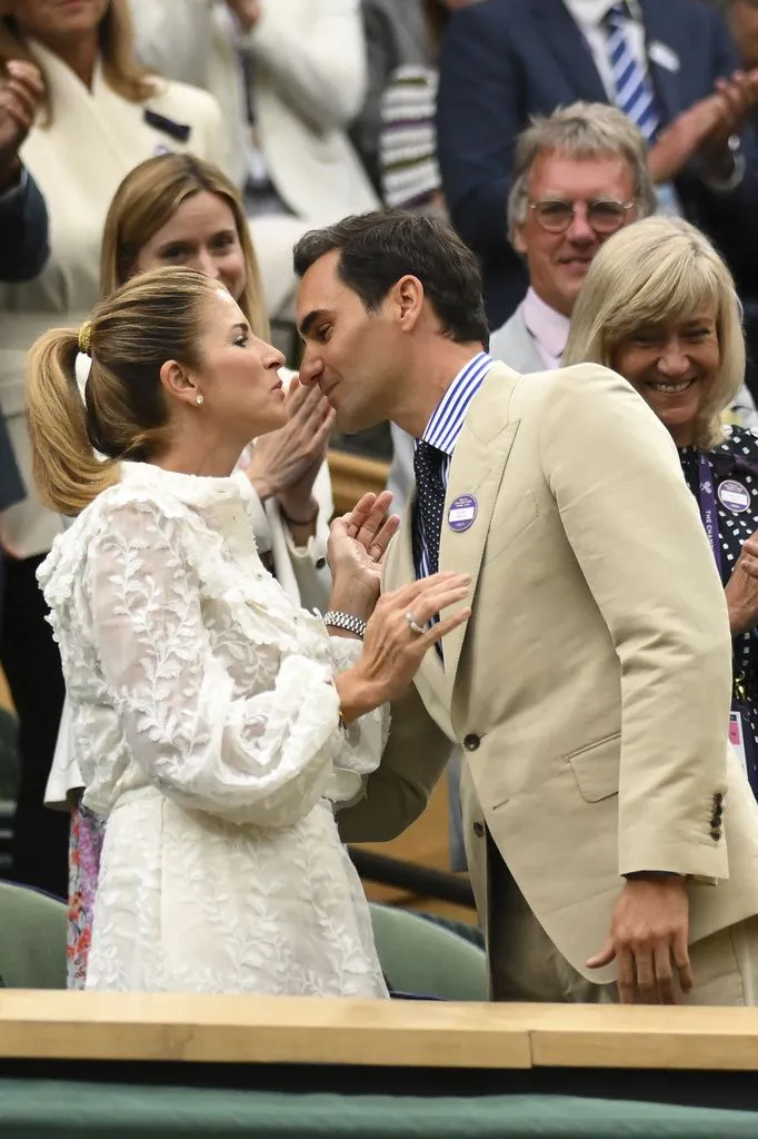 No Trophies, No Fame — Just a Note: How Roger Federer Won Mirka’s Heart with One Handwritten Card at the Olympics