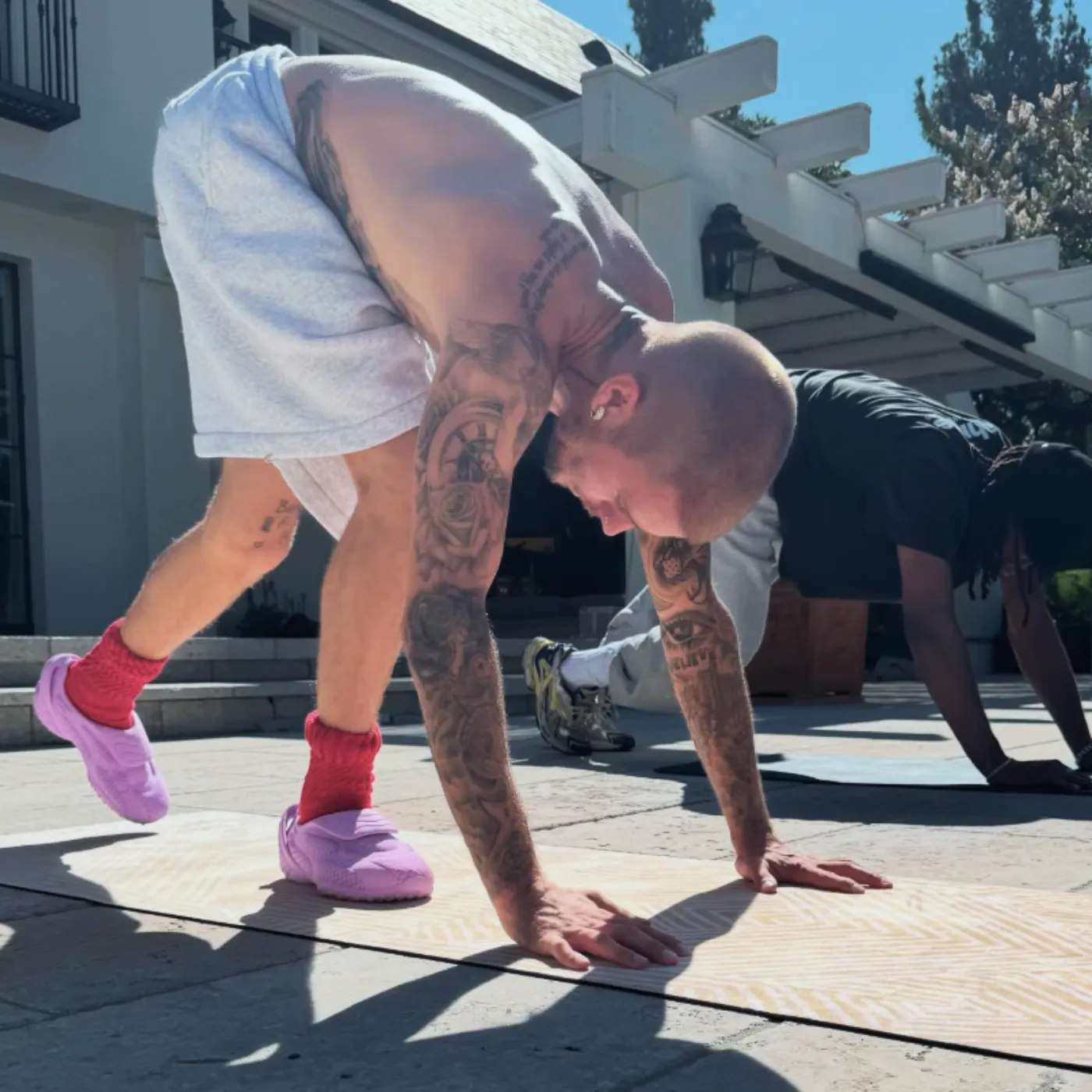 image_688b15a310037 Justin Bieber’s Marriage Feels Blurry—But Carter Lang’s Pool Is Crystal Clear