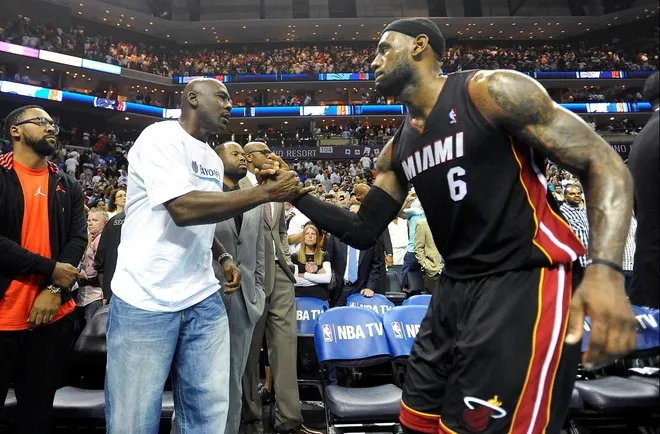 image_688c2845510b0 Once in a Lifetime: LeBron Faced Michael Jordan as a High Schooler – And No One Caught It on Camera!