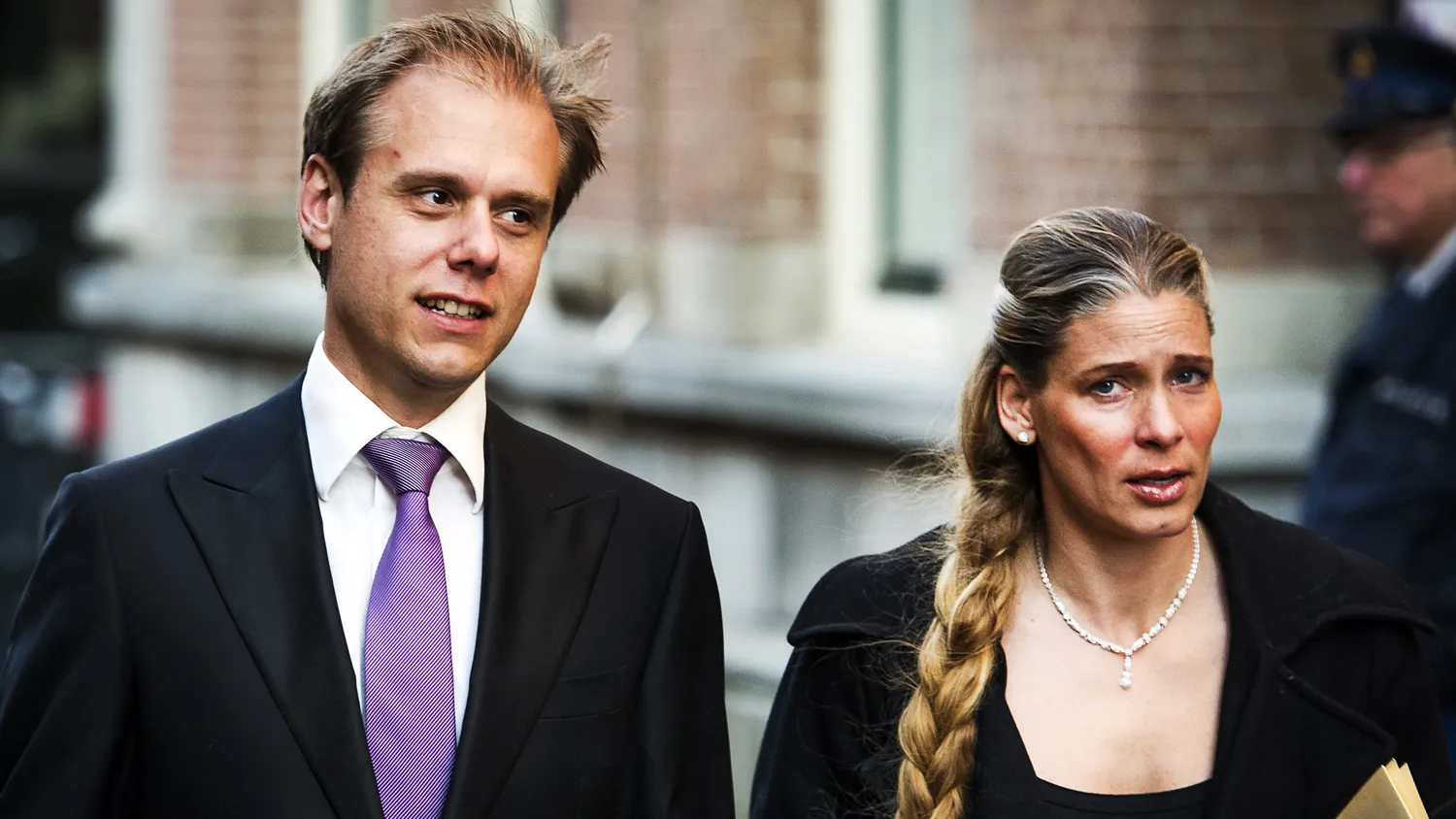 image_688c395aa33e5 Missing home 200 days a year – What did Armin van Buuren's wife sacrifice for him?