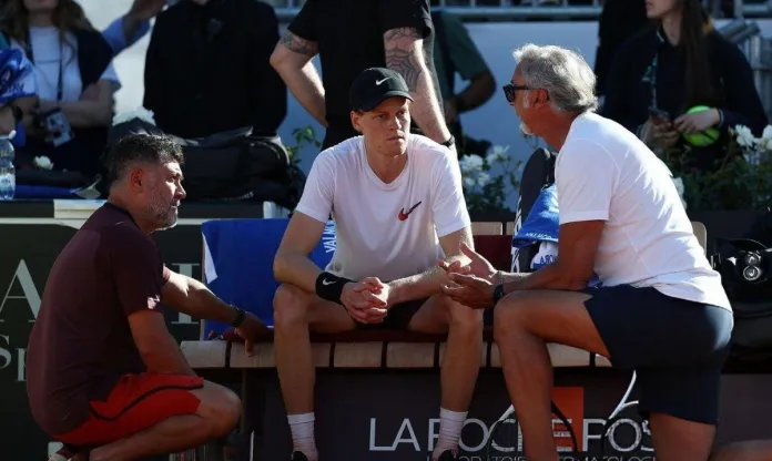 image_688c8082e9ca8 Did Jannik Sinner Really Fire His Trainer Just for Talking Too Much? Italian Media Drops Shocking Claim