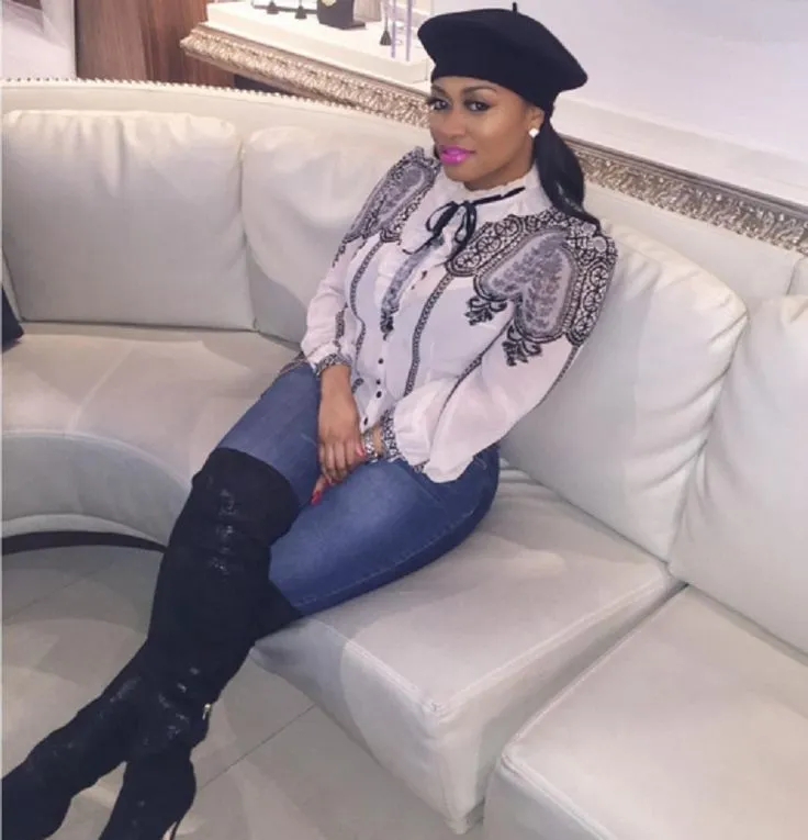 image_688cdc6d061e2 Nicki Minaj’s Name Sparks Airport Chaos as Cardi B and Rah Ali’s Explosive Feud Erupts in Shocking Face-Off