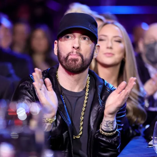 He Gave Up the World to Raise His Girl: The Truth Behind Why Eminem Refused to Tour Like Taylor Swift