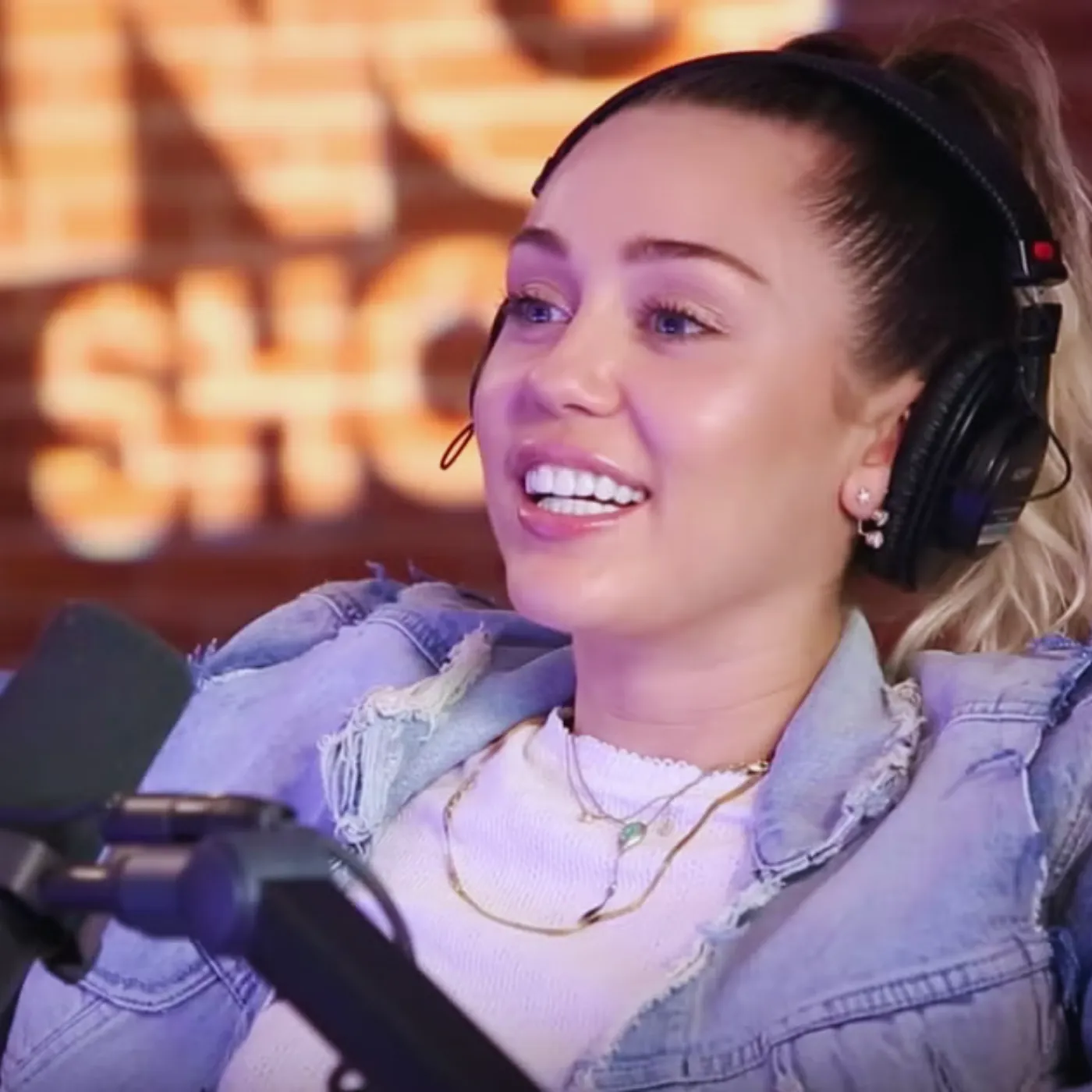 image_688da4fb2e2e7 Nobody Noticed Miley Cyrus Until She Went Completely Silent