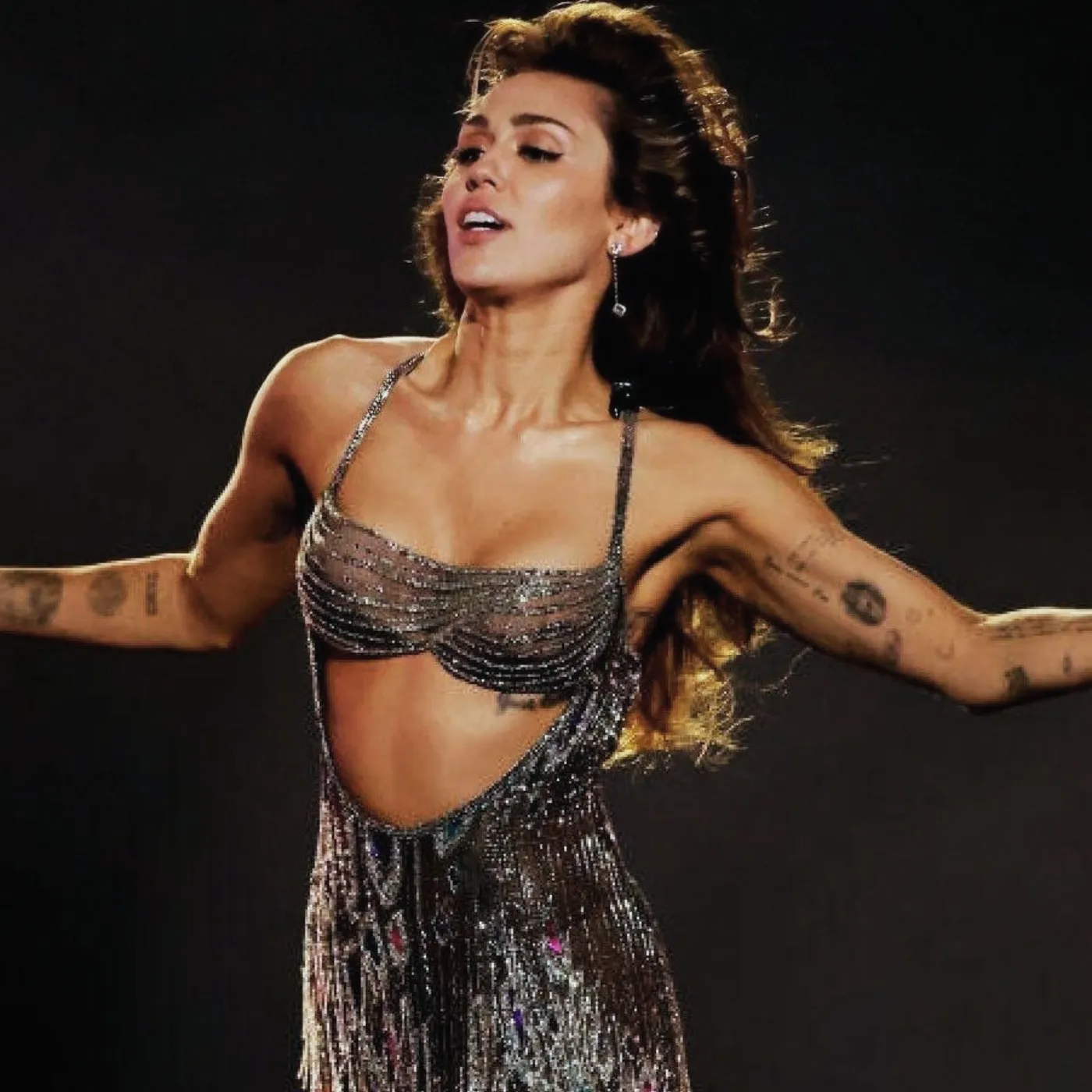 image_688da4fcdf13c Nobody Noticed Miley Cyrus Until She Went Completely Silent