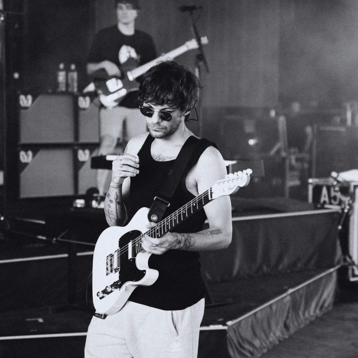 image_688e3d28bec4e Louis Tomlinson Caught In A Moment No One Was Ready For