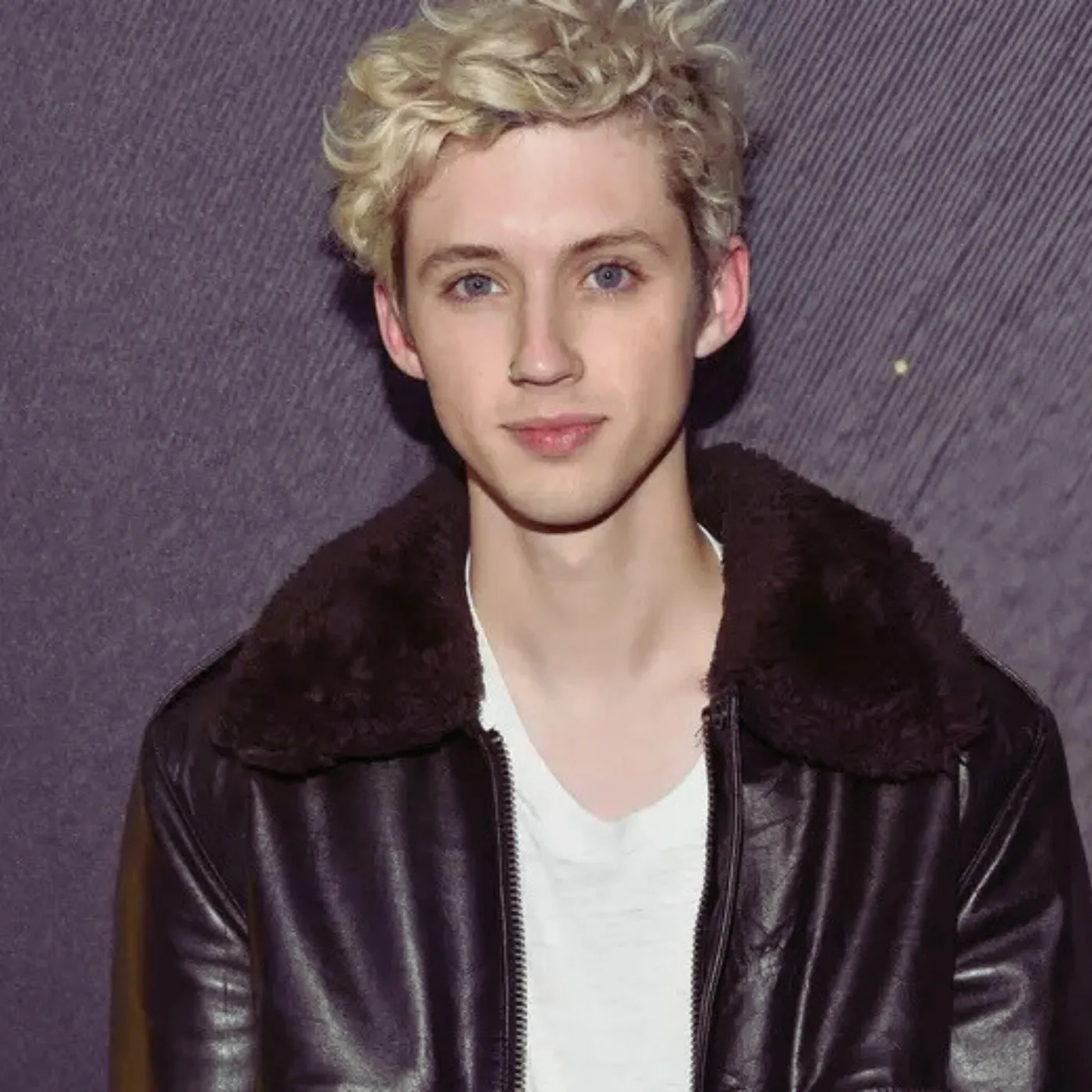 image_688e679a600a1 Troye Sivan Reposted Chappell Roan’s Subway And Now Fans Say Pop History Just Changed