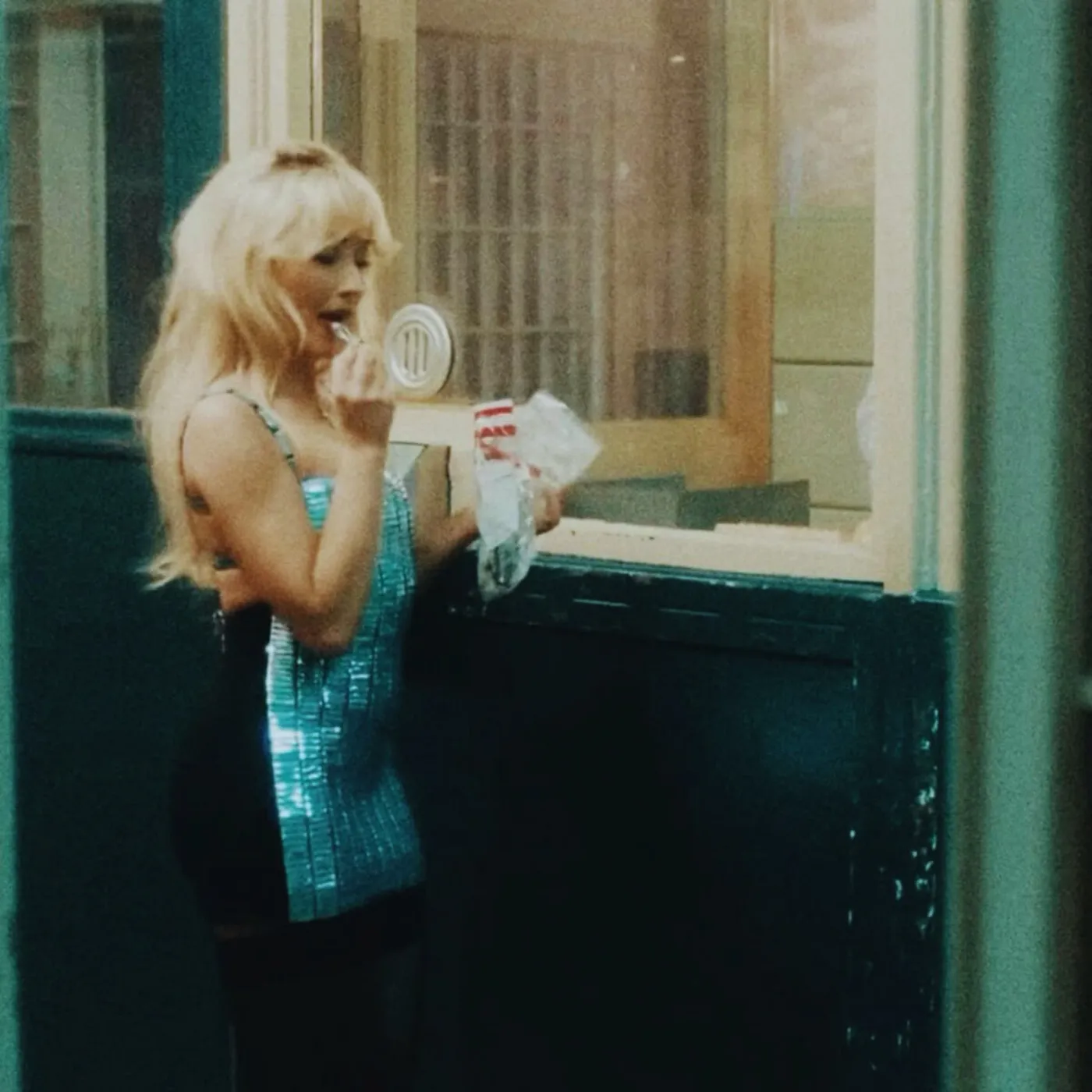 Sabrina Carpenter’s Pop-Up Triggers Wild Reactions One Shirt Sparked It All