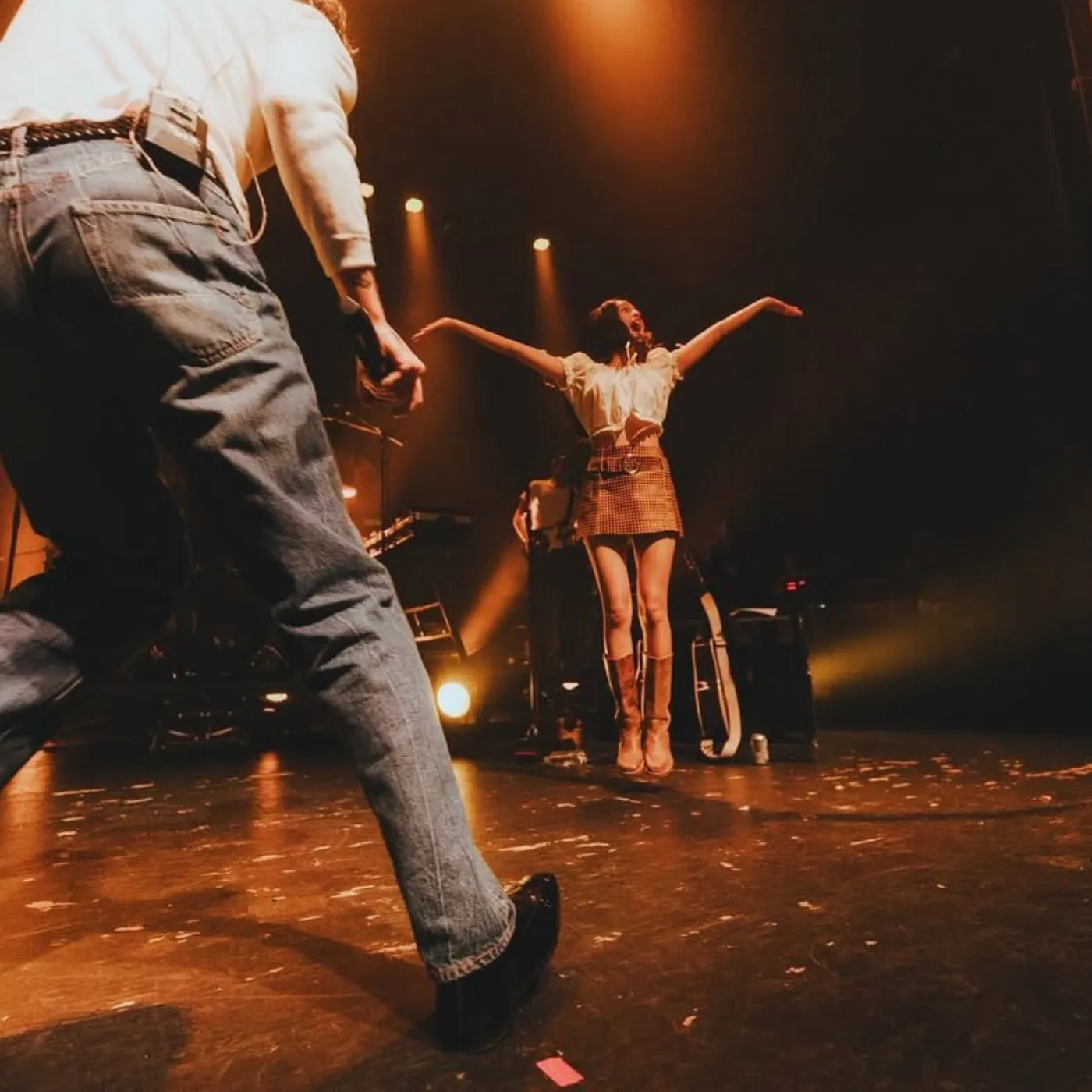 image_688f0046853c4 Right After Her Tucker Performance, Olivia Rodrigo Walks into the Cubs Game Like This