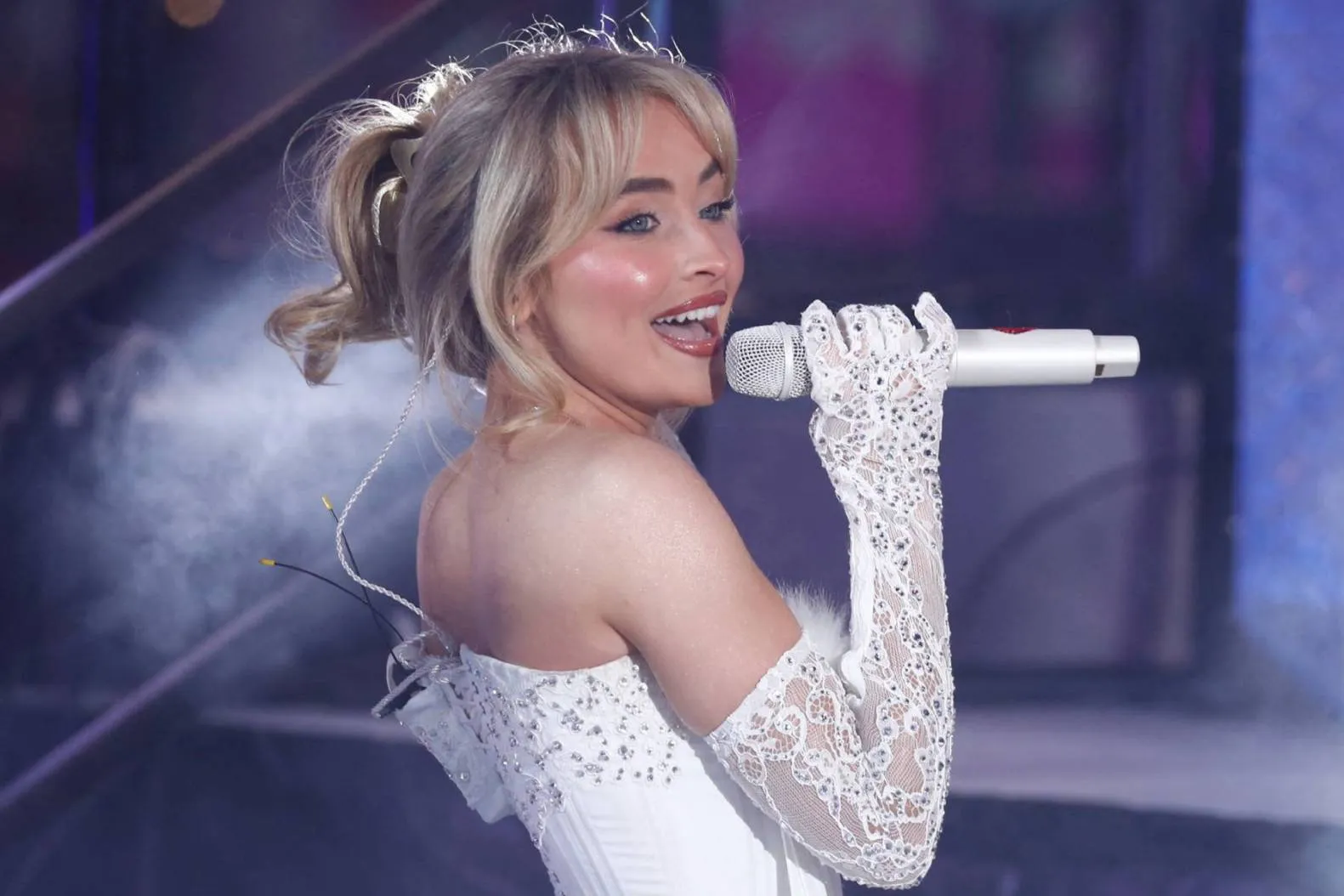 image_689047094c149 TWICE’s 3 Members ‘Held Captive’ by Sabrina Carpenter at Lollapalooza — Could This Be the Next Epic Collaboration?