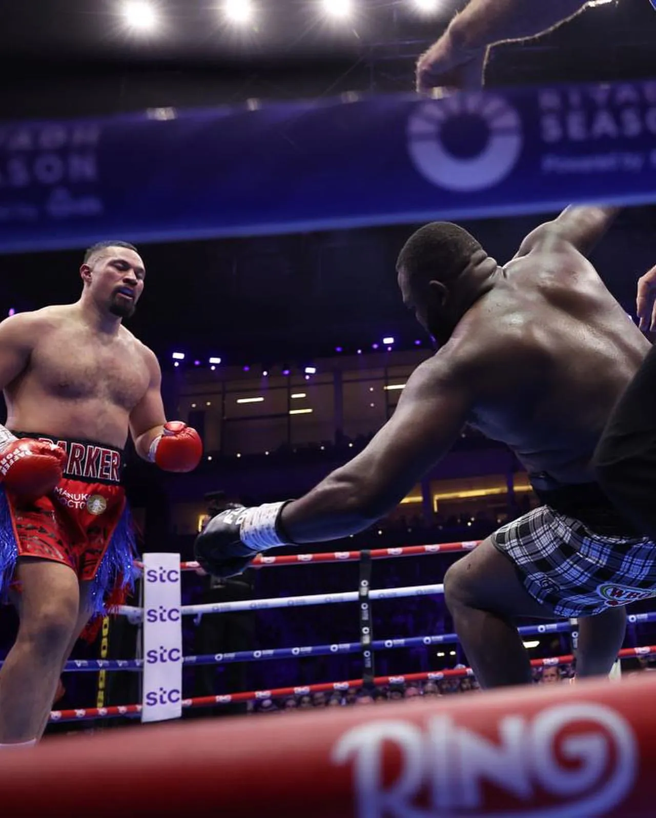 image_689055bf20e3e Usyk was tired of facing the destroyer Joseph Parker. Parker is certainly not an easy opponent to deal with.