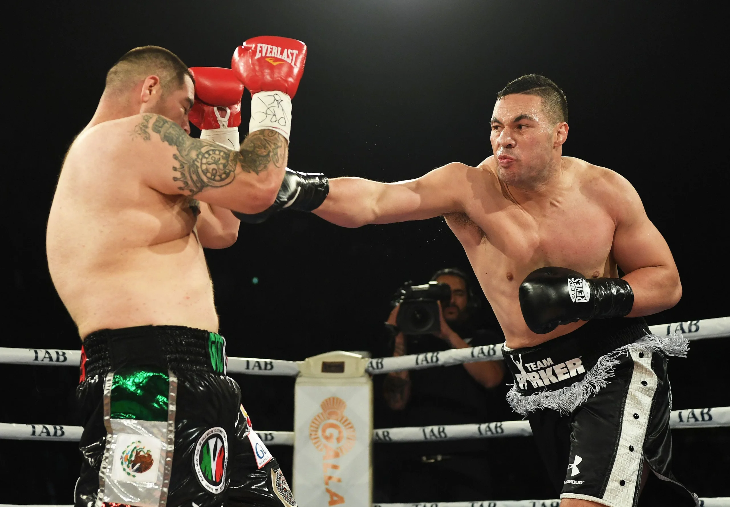 Usyk Stays Silent – But Could Joseph Parker Become the New King? What’s Really Happening Behind the Scenes at the WBO?"