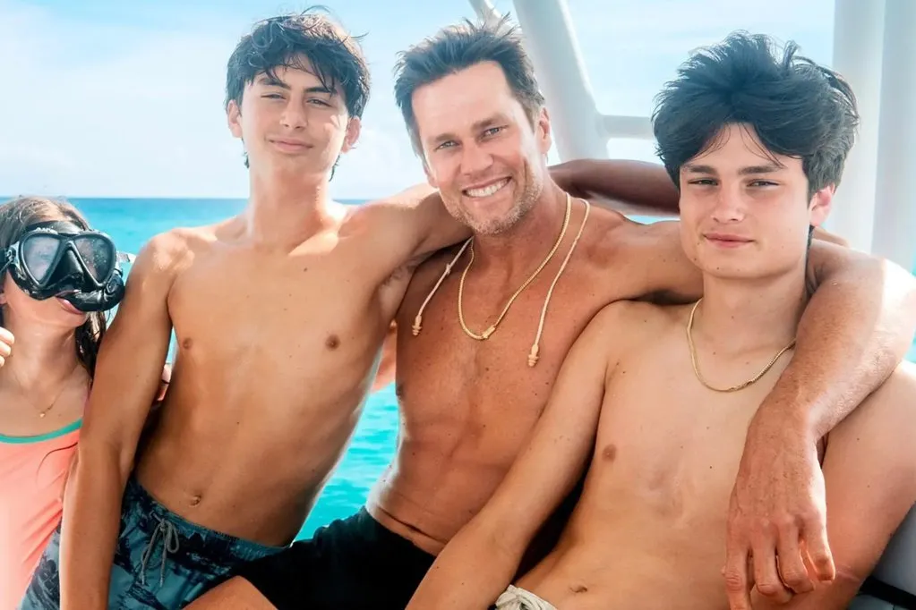 image_6890631845edc Fans Can’t Stop Gushing Over These Rare Photos of NFL Legend Tom Brady Turning 48 — His Kids Stole the Show!