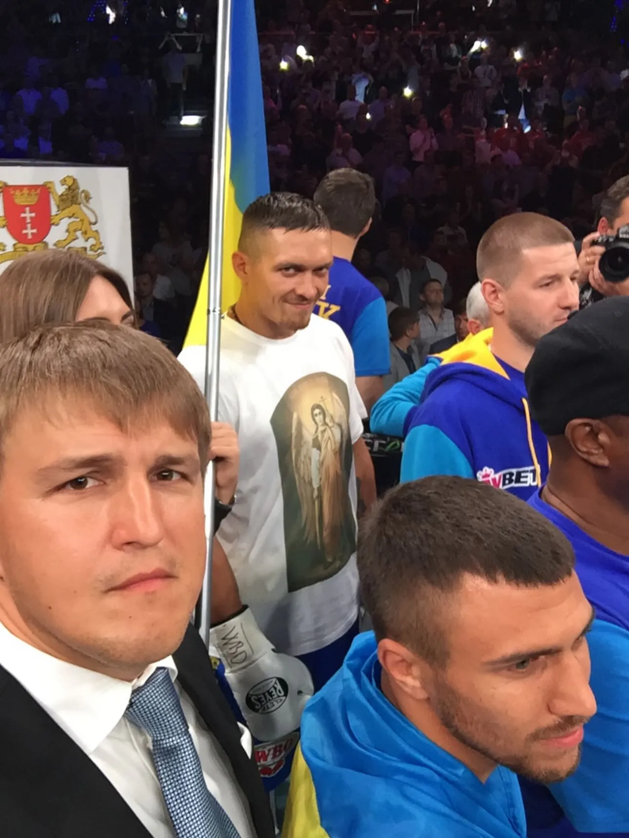 image_689064a4df79d Why did Usyk choose to cut off his right hand, Krassyuk at the most sensitive moment?