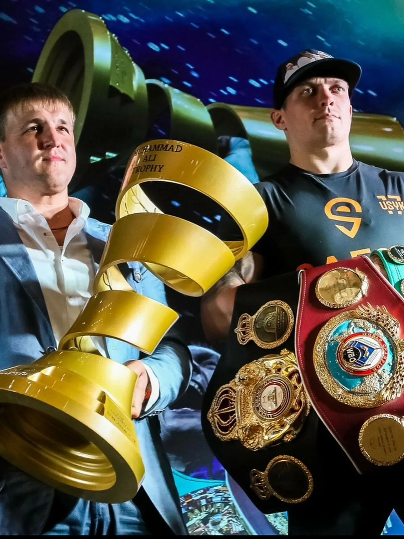 Why did Usyk choose to cut off his right hand, Krassyuk at the most sensitive moment?
