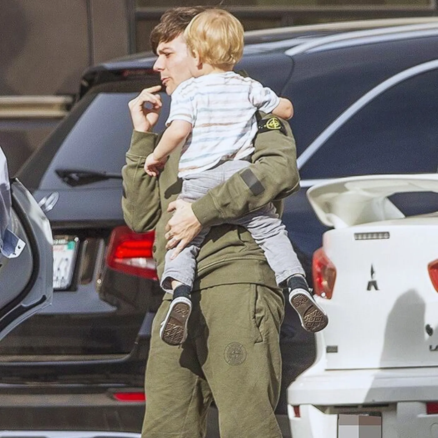 image_6890e4d0876c9 Louis Tomlinson Fans Stunned After Hidden Detail in His Son’s Birth Certificate Goes Viral