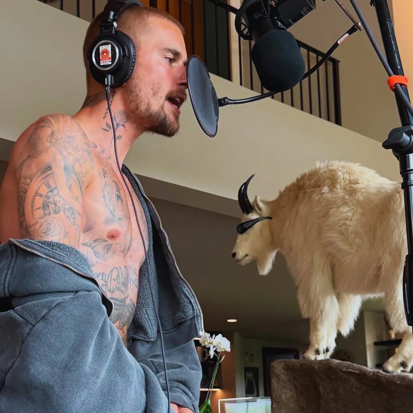 image_68913b0ed3f1e Shirtless Justin Bieber Fires Off More Than Just Bullets