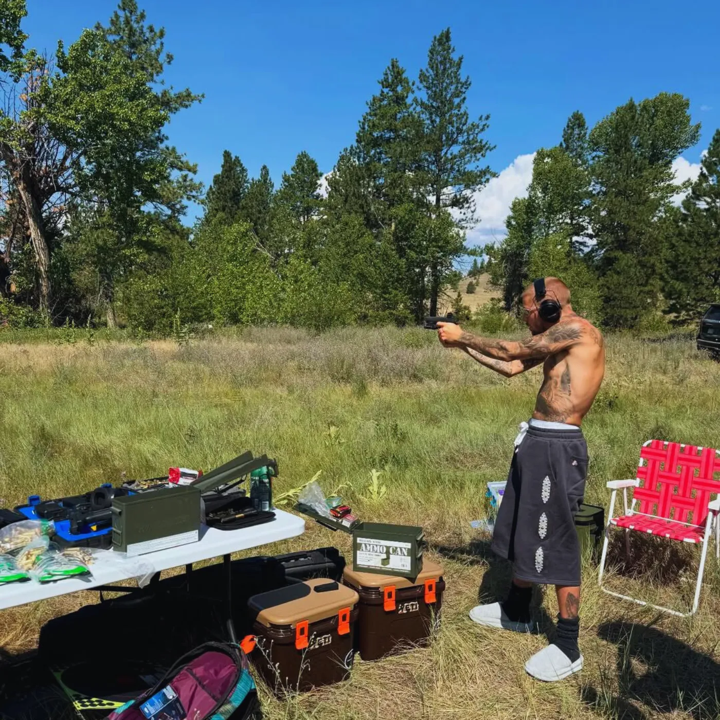 Shirtless Justin Bieber Fires Off More Than Just Bullets