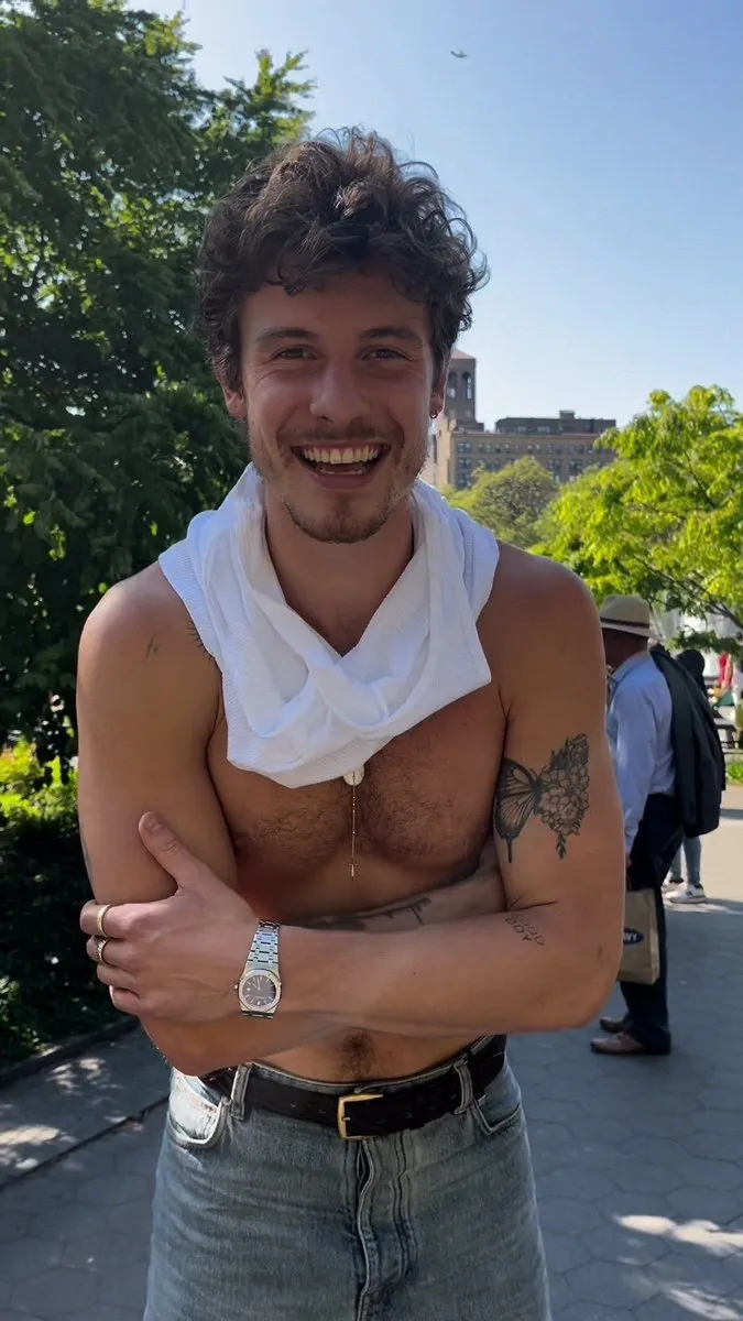 image_68916680a3efc People Are Zooming In on This Photo of Shawn Mendes — And It’s Not Just the Abs They’re Noticing