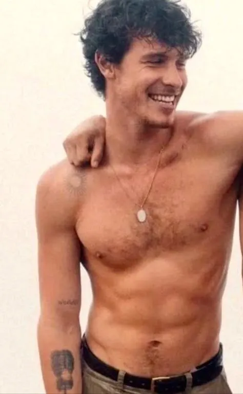 image_689166810fd1d People Are Zooming In on This Photo of Shawn Mendes — And It’s Not Just the Abs They’re Noticing