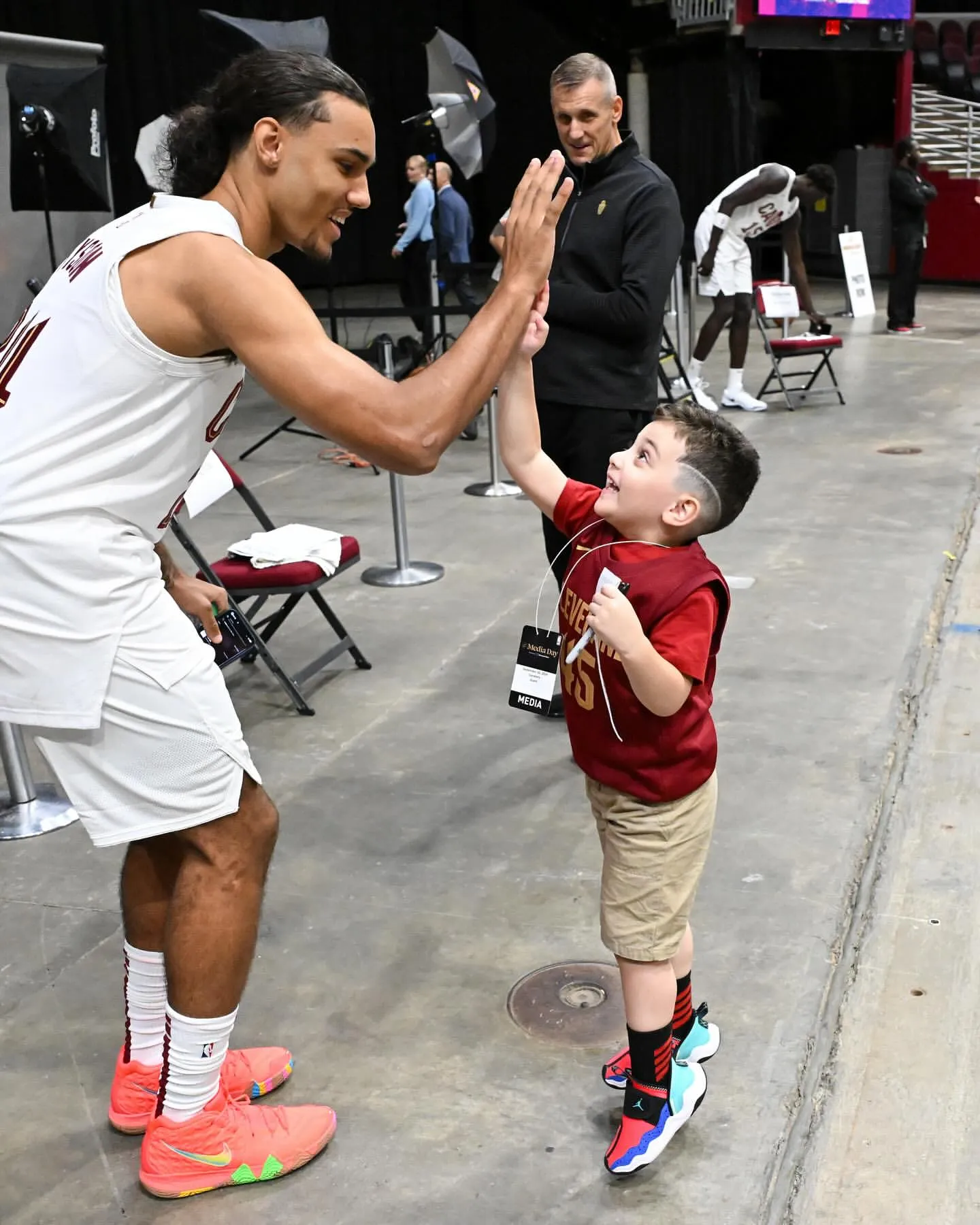 image_689170a1b269c What's Happening in Cleveland? A Rookie Has Fans Going Crazy to Get a Picture With Him
