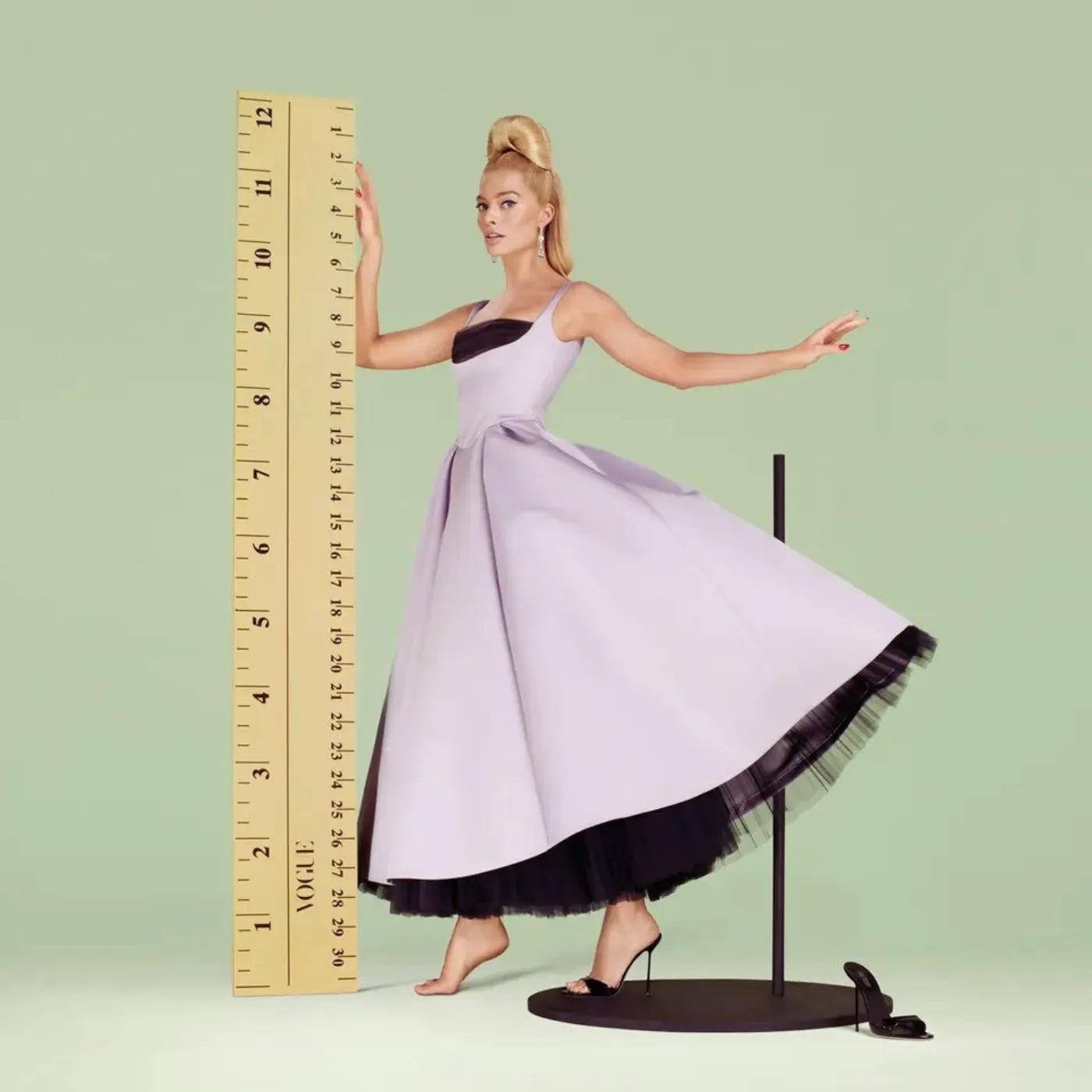 image_68919bbdbd309 The One Film Margot Robbie Keeps Watching Will Leave You Speechless