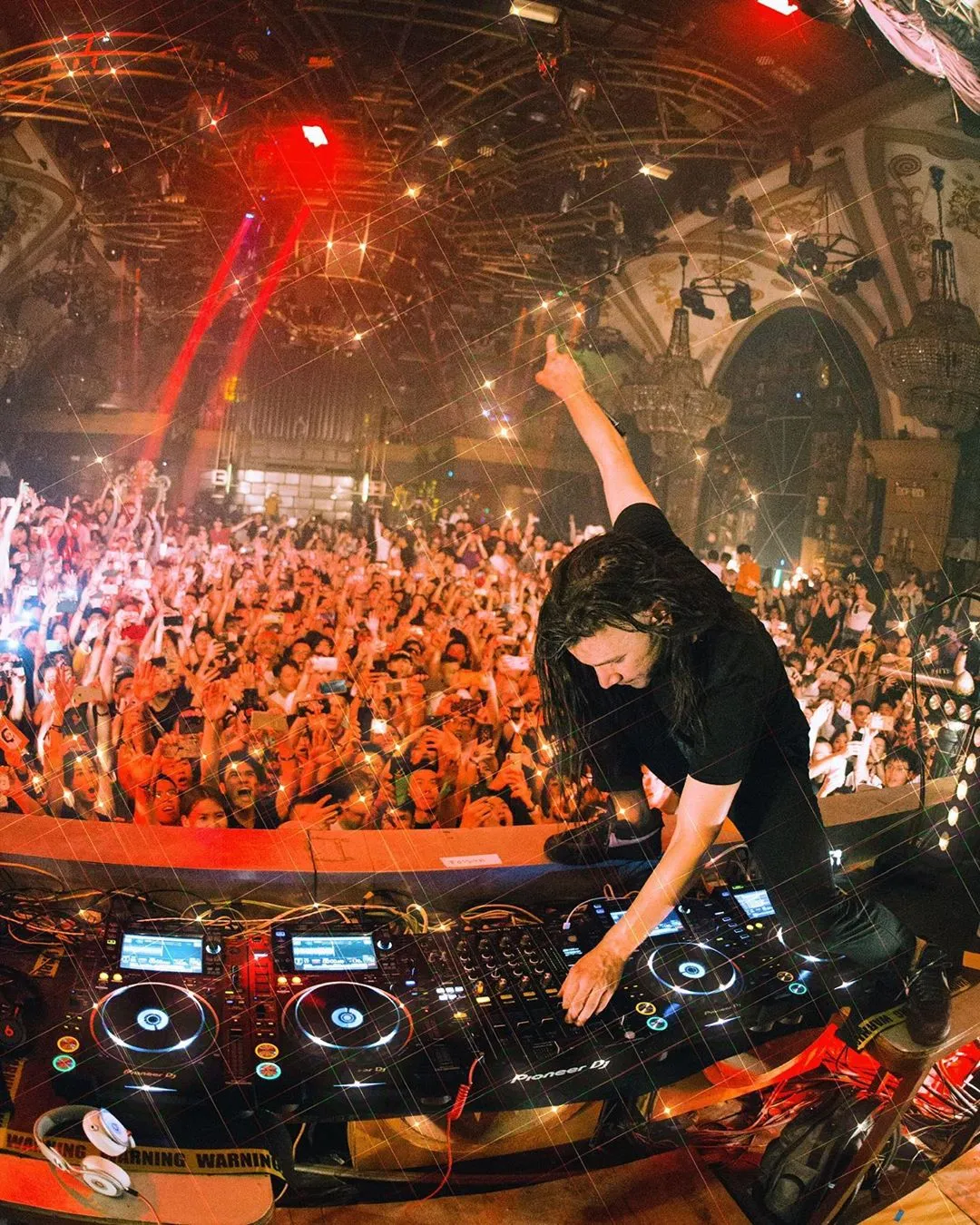 image_6891b62532ae4 A top DJ said he doesn't like Armin's music and doesn't enjoy performing with him — all because of one single reason.