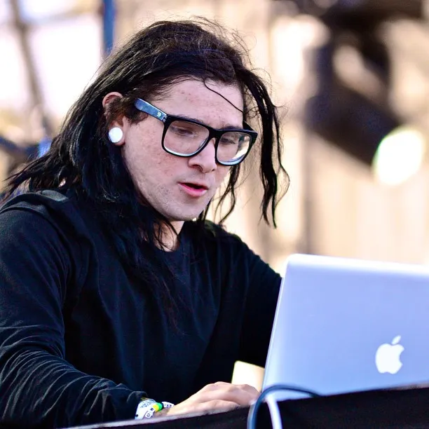 image_6891b625c150a A top DJ said he doesn't like Armin's music and doesn't enjoy performing with him — all because of one single reason.