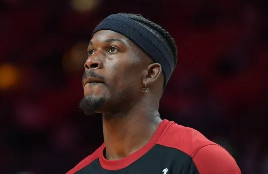 image_6891cb36ee676 $260,000 in Rent, $127,000 in Damages – Jimmy Butler Is Being Sued Over a Miami Beach Mansion, But Why Is He Strangely Silent About It?