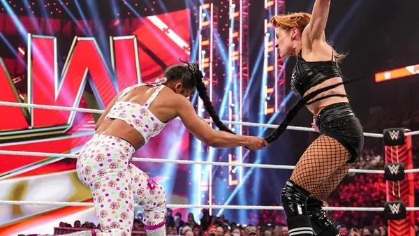 image_6892d0527f61e She Just Whipped Her Hair… and Her Opponent Needed Stitches! No One Expected Bianca Belair’s ‘CRACK’ to Be That Real!