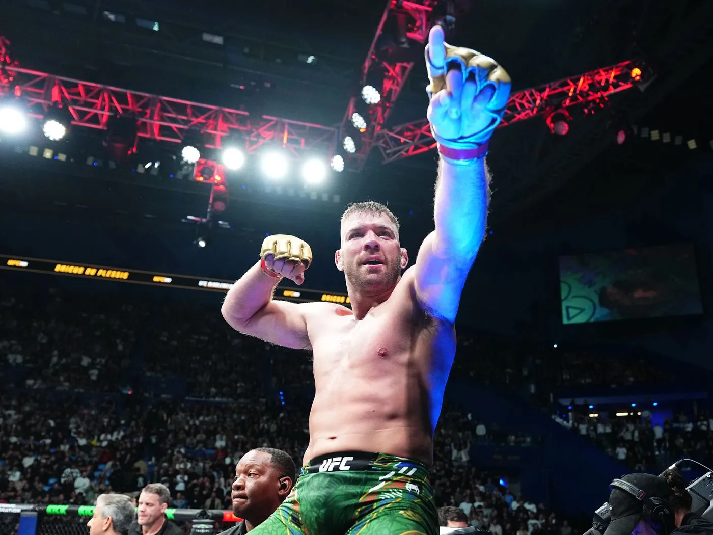 Dricus Du Plessis: The Journey From Underdog To The Man No One Could Take Down In UFC