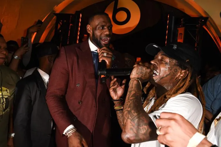 image_68940c2f08673 Reuniting with LeBron, Lil Wayne Recalls the Moment He Froze – and the Internet Is Touched