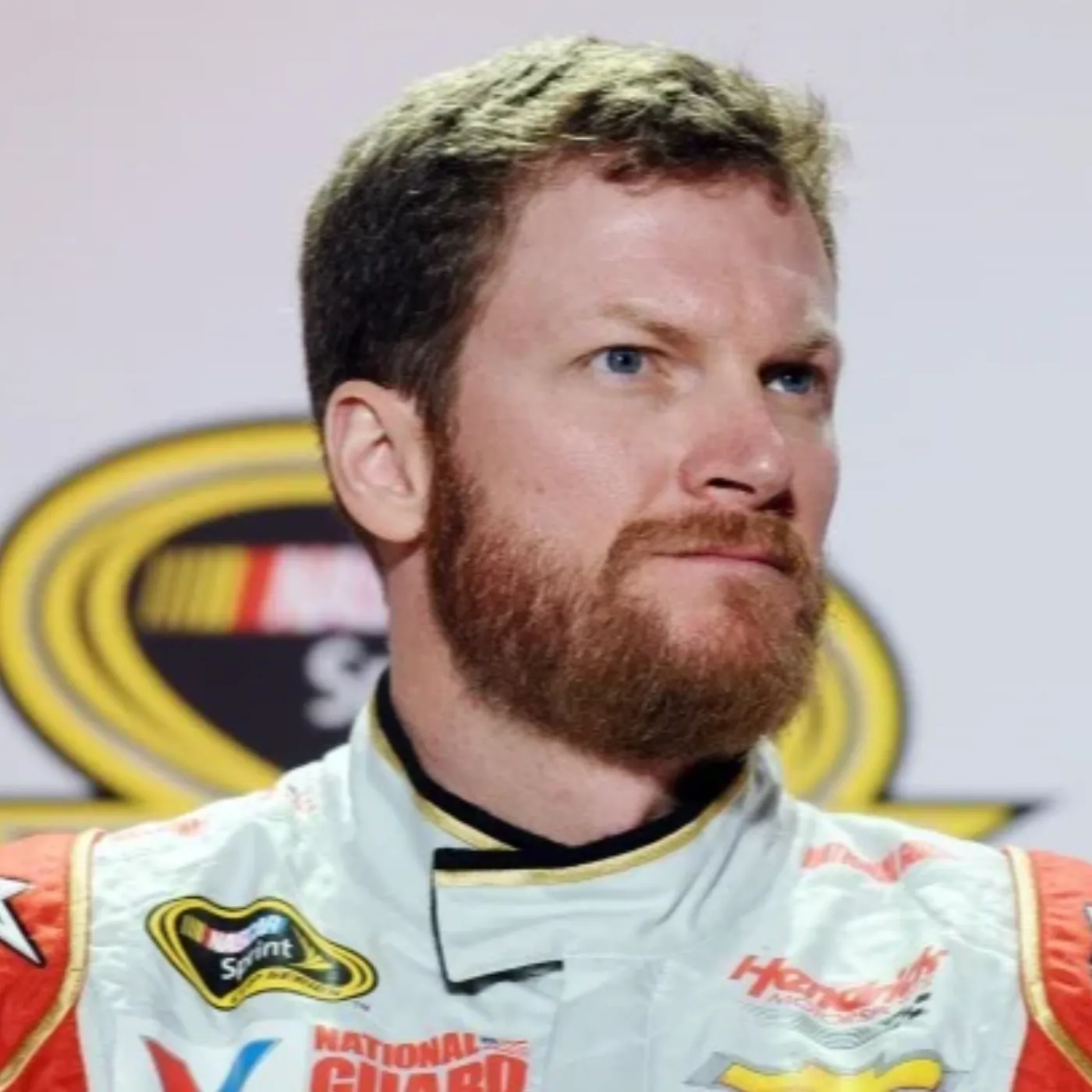 image_689413e83b769 “Nobody's allowed to know this”—Dale Earnhardt Jr. just accidentally exposed a shocking NASCAR secret 25