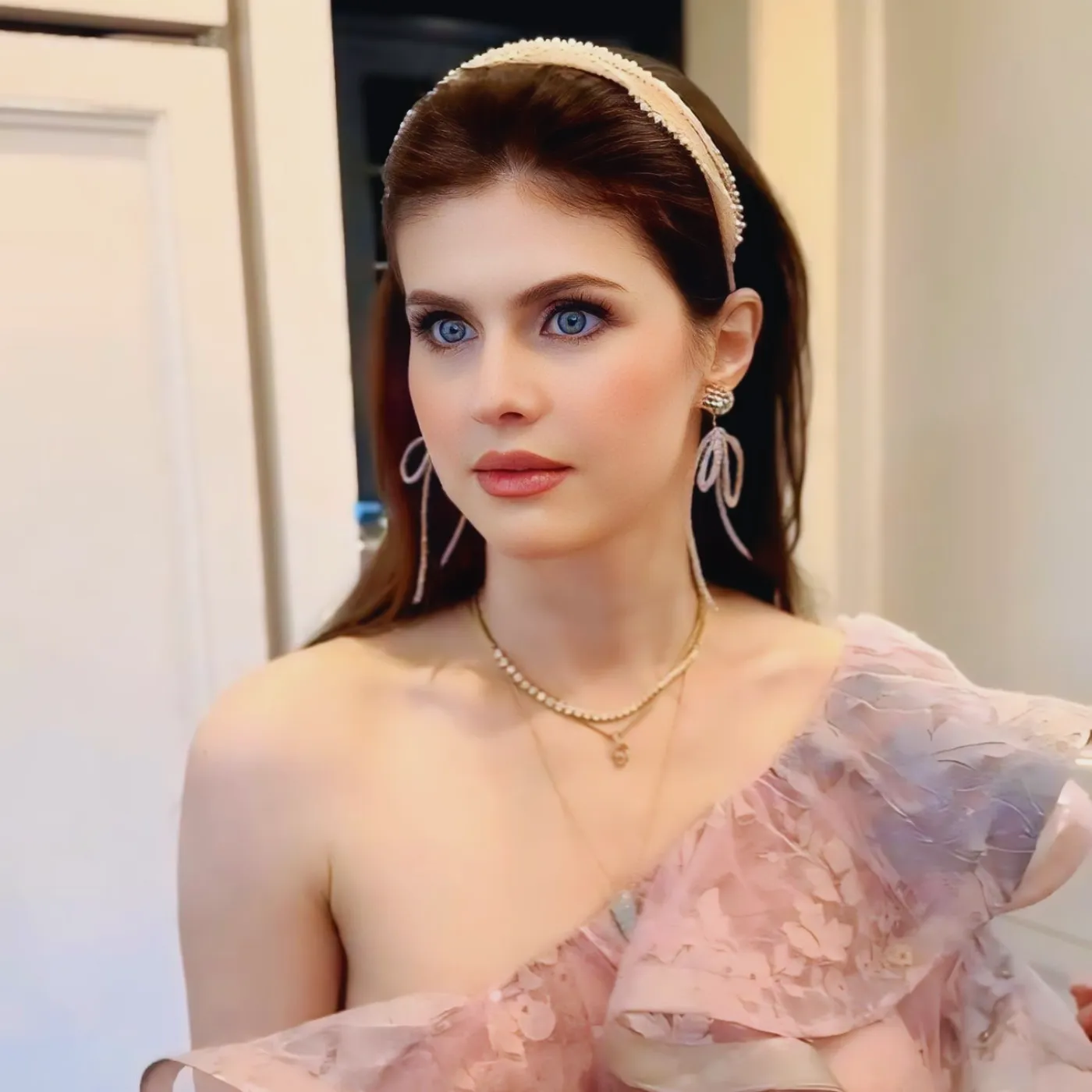 image_689487a1e0811 Internet Erupts After Alexandra Daddario Sells Home Days After Infidelity Accusations