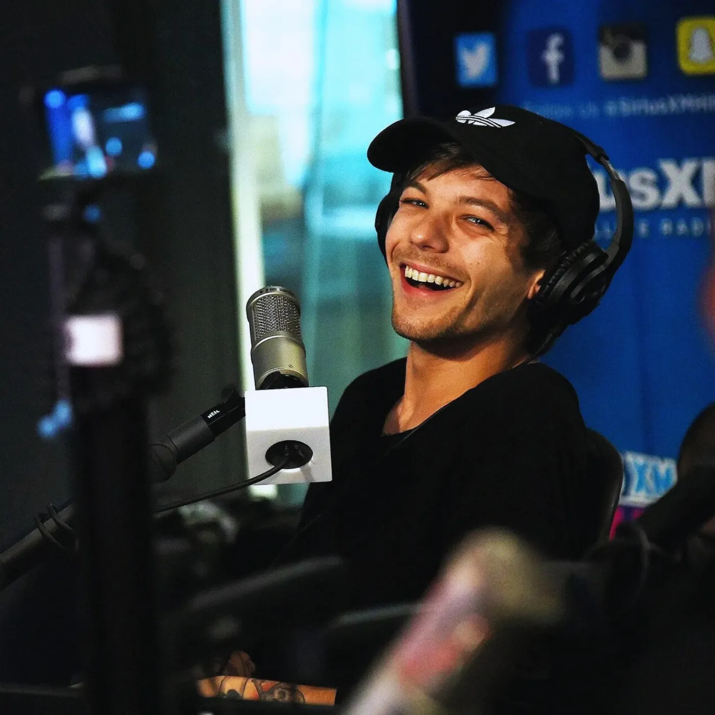 image_6894da78cee7a Studio Love or Secret? Collab Louis Tomlinson’s Words Break the Internet