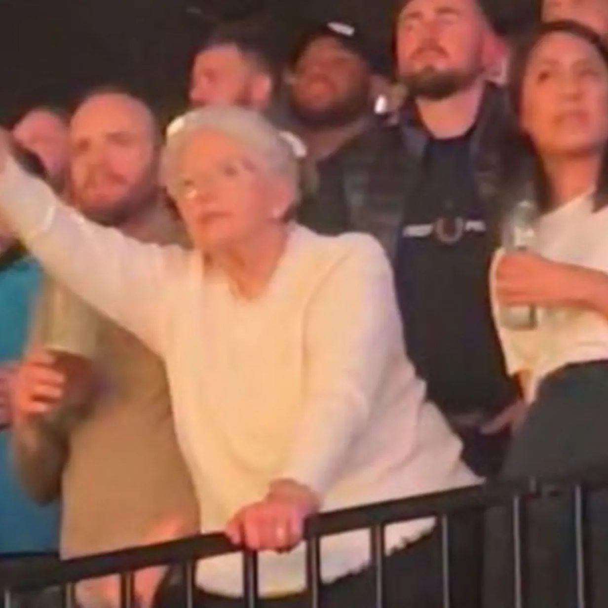image_6895922c7615e Patrick Mahomes Spotted His Childhood Teacher in the Stands — What He Did Next Had the Whole Stadium Crying