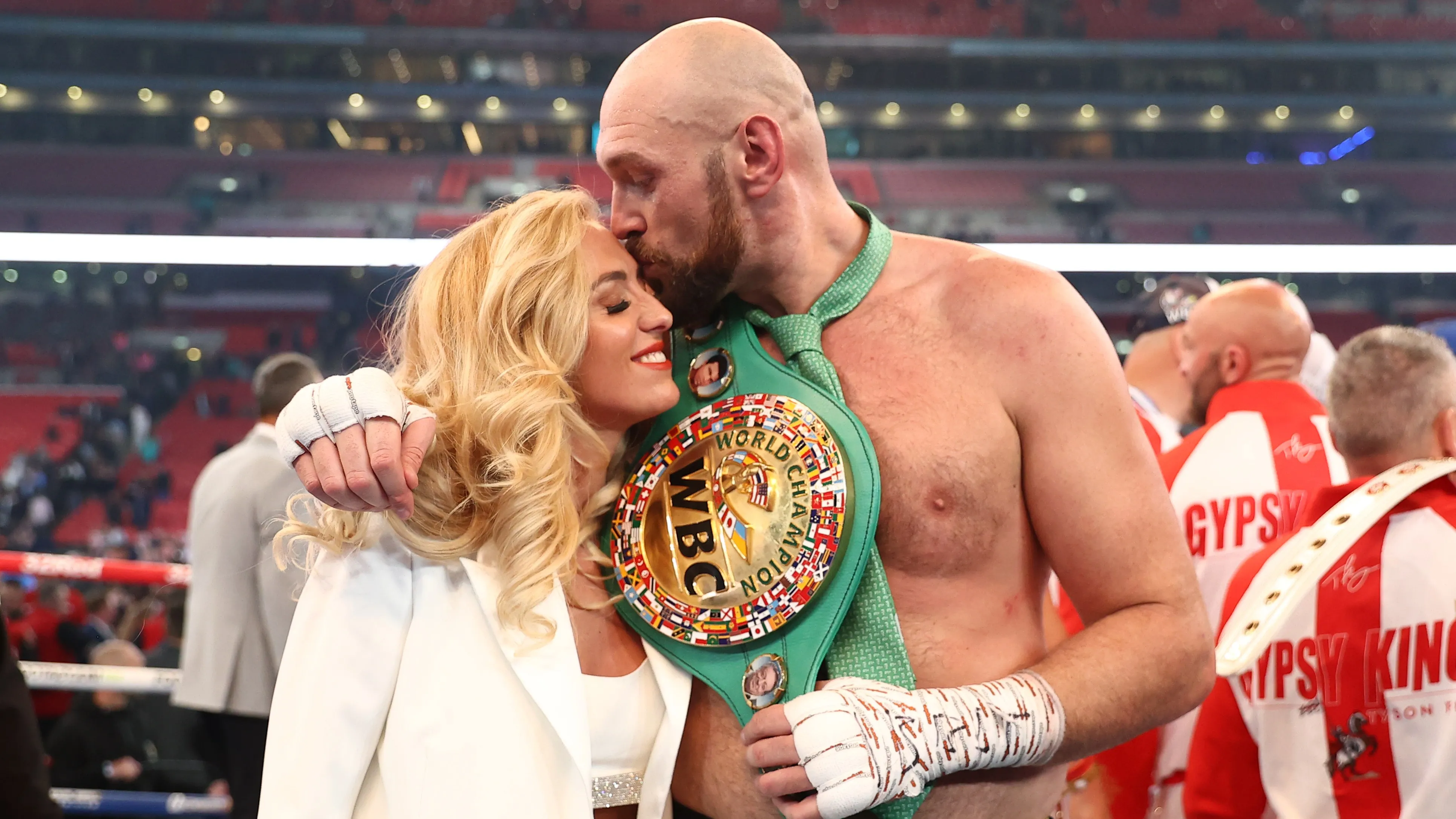 image_6895b455ccfbc Training to Become a Legend – But He Had No Idea His Wife Lost Their Baby the Day Before the Fight